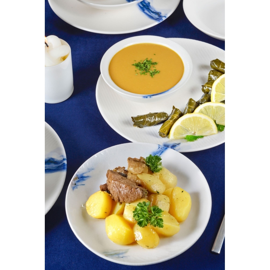 18-teiliges Geschirrset aus Porzellan, weiß/blau