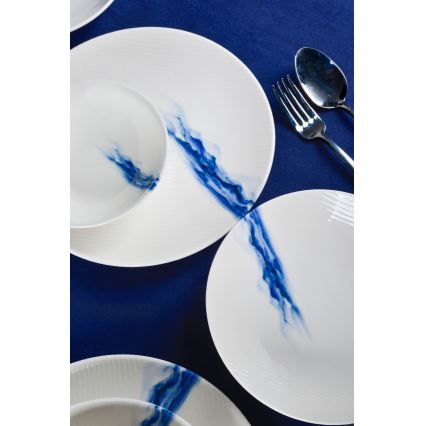 18-teiliges Geschirrset aus Porzellan, weiß/blau