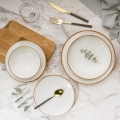 24-teiliges Geschirrset aus Porzellan, beige