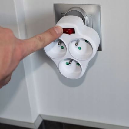 3-fach-Steckdosenleiste mit Schalter