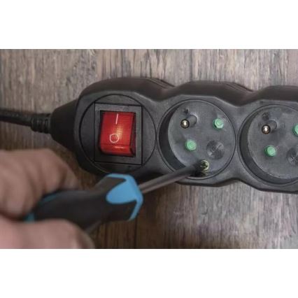 Verlängerungskabel mit Schalter 3-fach 3m schwarz