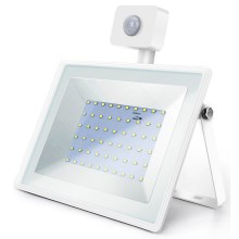 Aigostar - LED-Flutlicht mit Sensor LED/50W/230V 6400K IP65 weiß
