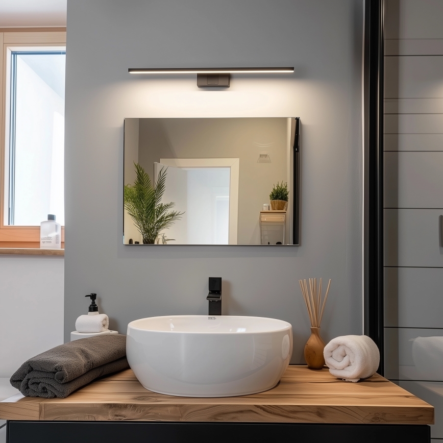 Aigostar - LED-Spiegelleuchte für das Badezimmer / 12W / 230V / 4000K / 60 cm / IP44 / schwarz