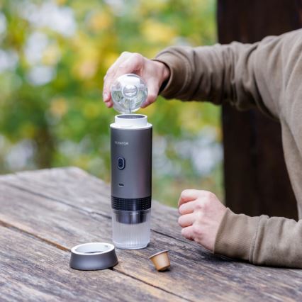 Aligator ACM002 - Tragbare, wiederaufladbare Reisekaffeemaschine PortaCaffé 3‑in‑1, 72 W / 7500 mAh, grau