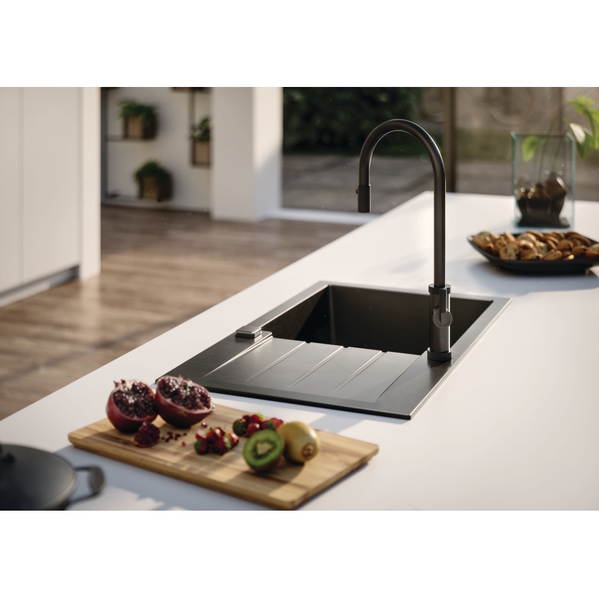 ALVEUS 1132179 - Wasserhahn/Armatur mit herausziehbarem Sprühkopf NERINA 46,8 cm Edelstahl/schwarz