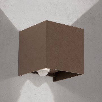 Außenwandleuchte mit Bewegungs- und Dämmerungssensor CUBE-S LED/13W/230V IP54 braun