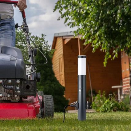 Auβenleuchte mit Sensor und 2 Steckdosen SCHUKO 1xE27/60W/230V IP44 60cm schwarz