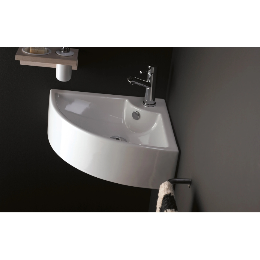 Bathco 0043 - Eck-Wandwaschbecken OPORTO 64,5x47 cm Porzellan/weiß