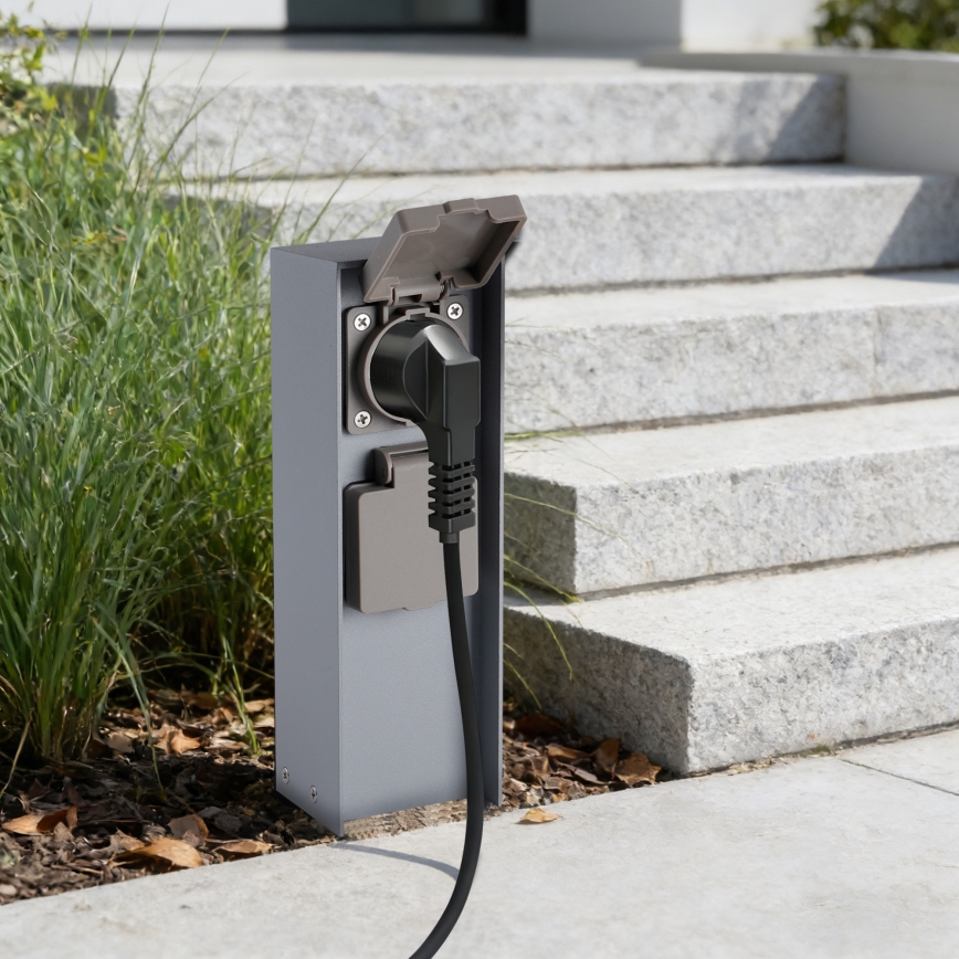 Brilagi - Außen-Steckdosensäule PILLAR 2× SCHUKO 230V IP44 silber