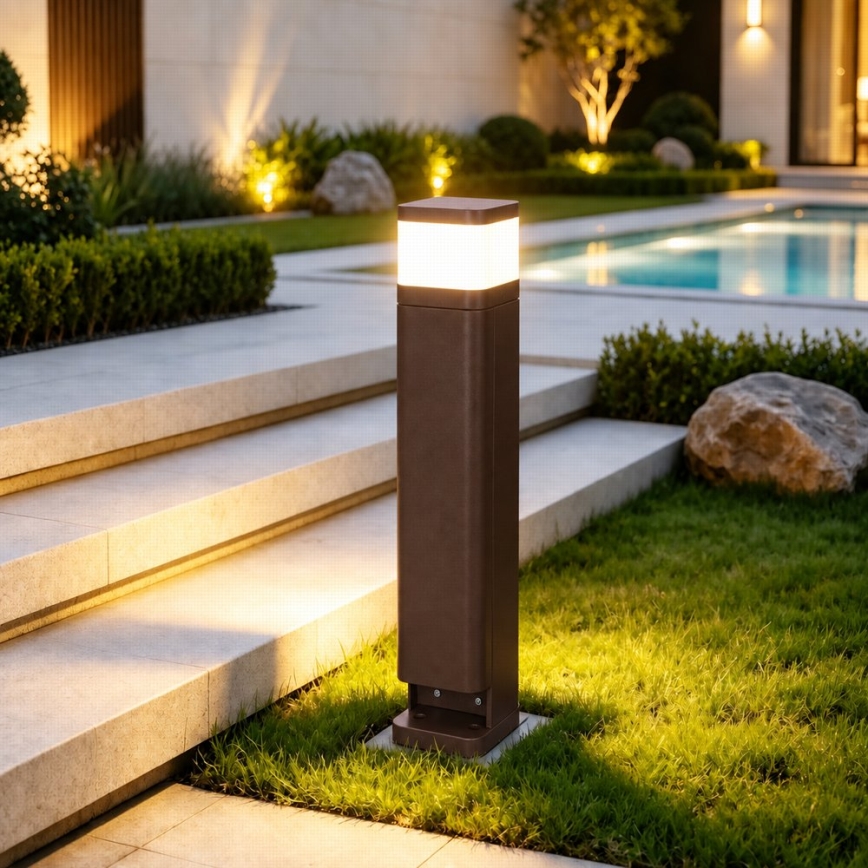 BRILAGI - Außenleuchte mit 2 SCHUKO-Steckdosen PILLAR 1xG9/11W/230V IP44 braun
