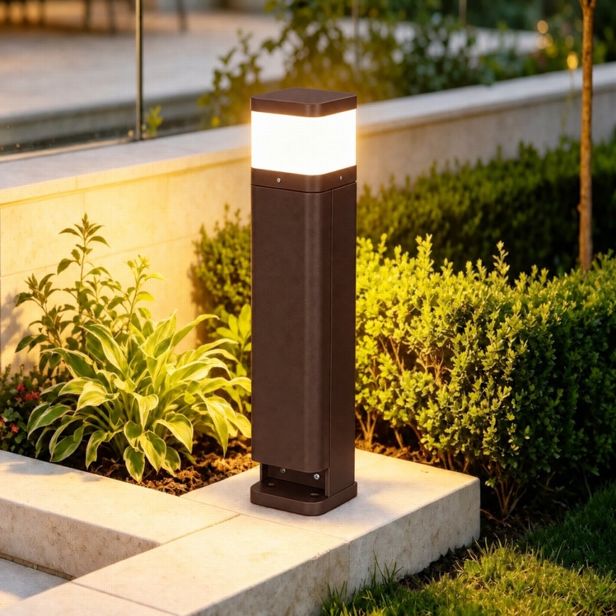 BRILAGI - Außenleuchte mit 2 SCHUKO-Steckdosen PILLAR 1xG9/11W/230V IP44 braun