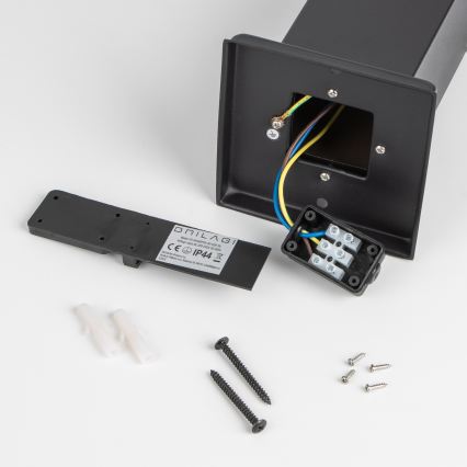 Brilagi - Außenleuchte mit 2 SCHUKO-Steckdosen NOVA 1xE27/15W/230V 40 cm IP44 schwarz