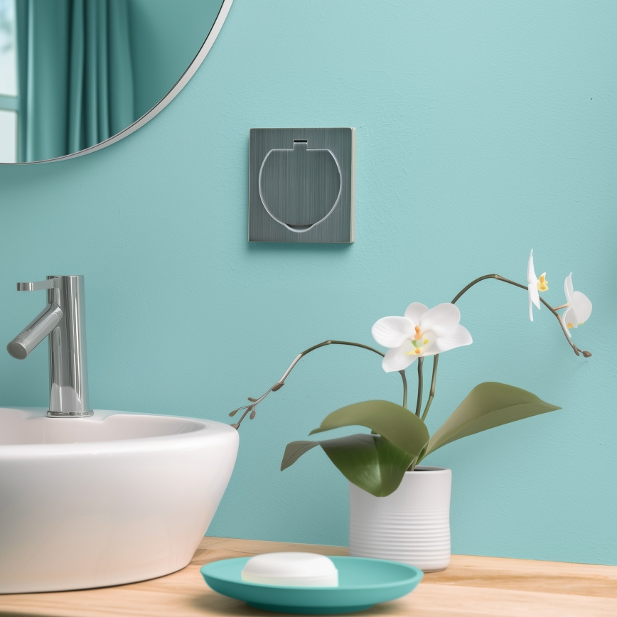 Brilagi - Boden-Einbausteckdose für den Outdoor-Bereich IP55 matt Chrom quadratisch