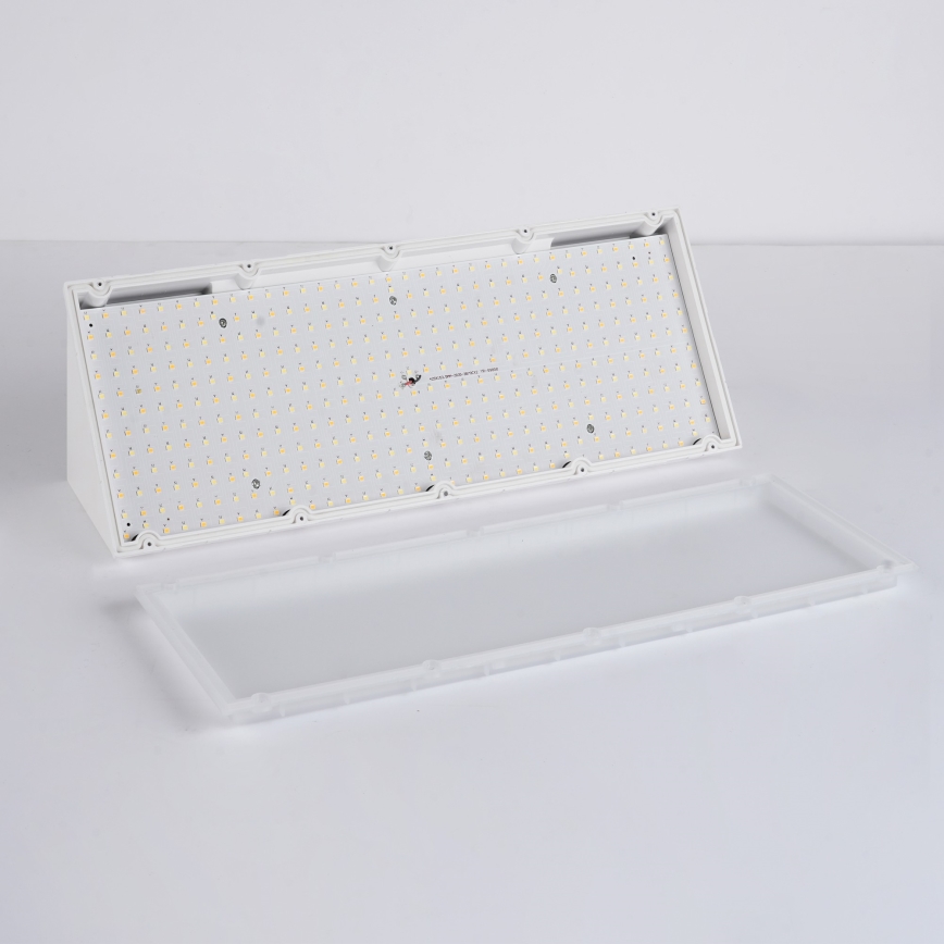 Brilagi - LED Außenwandleuchte TRIANGLE LED/42W/230V weiß IP65