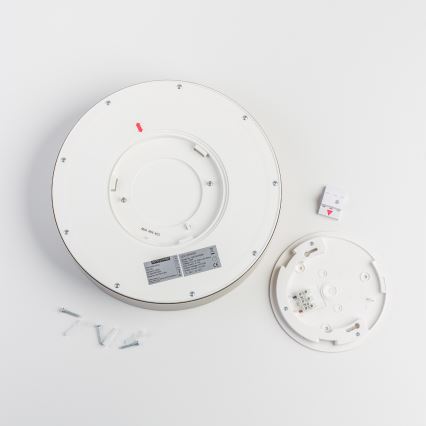 Brilagi - POOL LED-Deckenleuchte für Badezimmer, 24W/230V, 3000/4000/5500K, Ø 30 cm, IP54, Messing