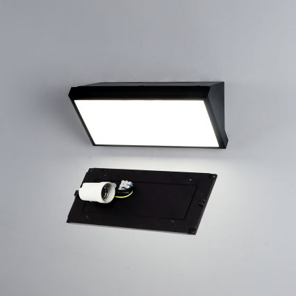 Brilagi - LED dimmbare Außenwandleuchte TRIANGLE 1xE27/6W/230V 2700-6500K IP65 schwarz