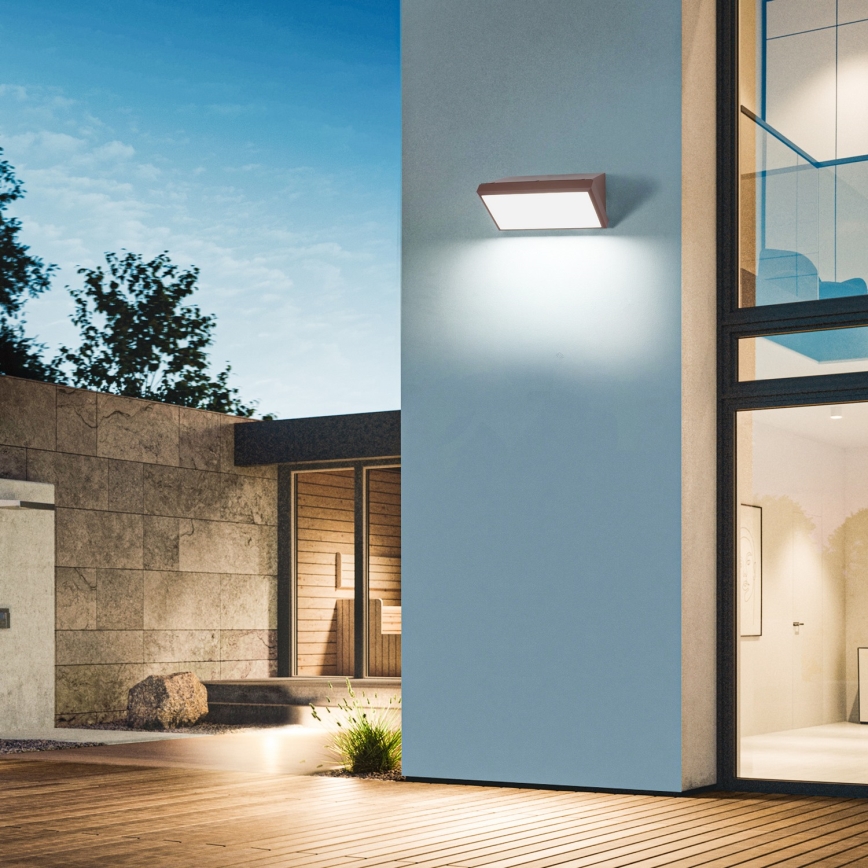 Brilagi - LED RGBW dimmbare Außenwandleuchte TRIANGLE 1xE27/9W/230V 2700-6500K IP65 braun