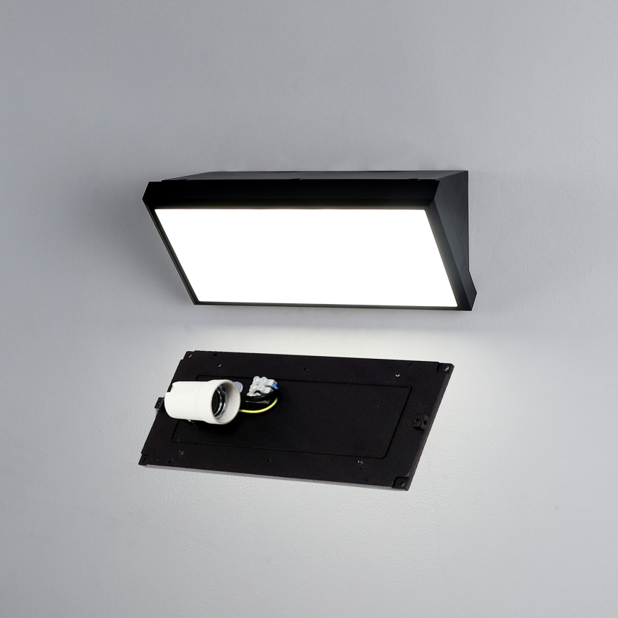 Brilagi - LED RGBW dimmbare Außenwandleuchte TRIANGLE 1xE27/9W/230V 2700–6500K IP65 schwarz