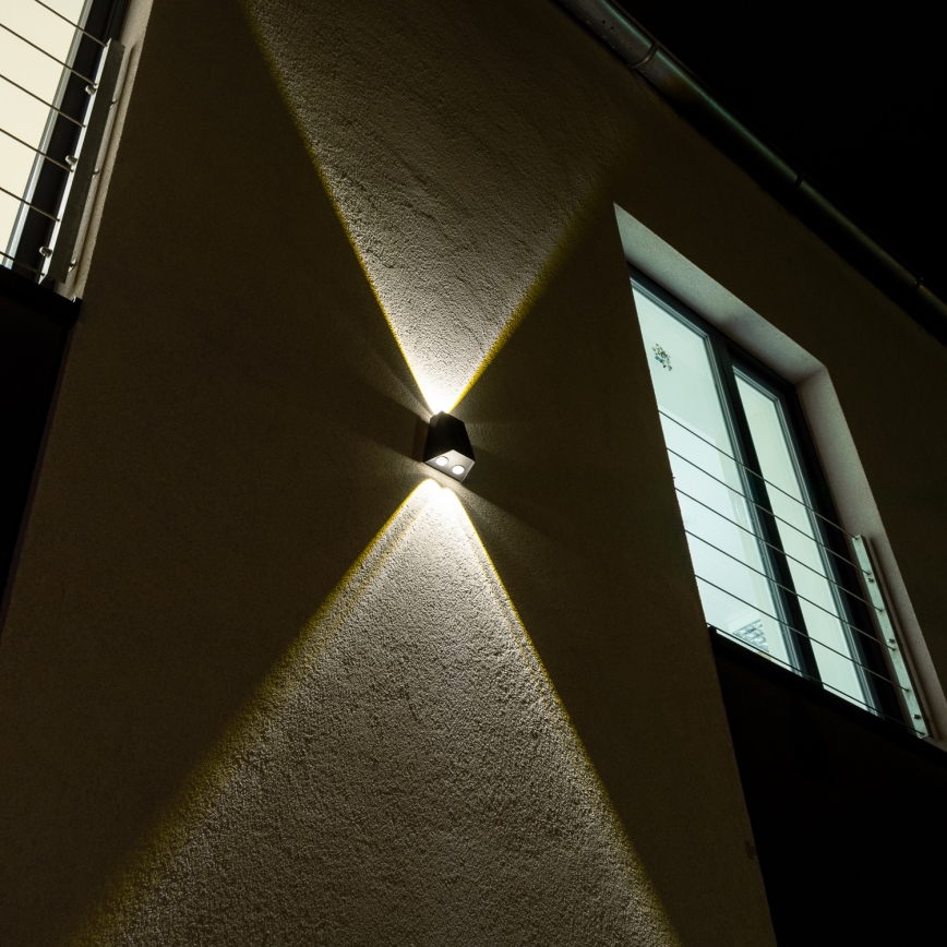 Brilagi - LED Solar-Wandleuchte PYRAMID LED/2W/3,2V 1300 mAh IP54