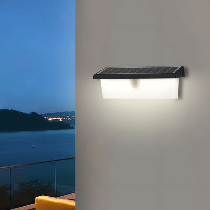 Brilagi - LED Solar-Wandleuchte mit Sensor SUN RAY LED/6W/3,7V 2200 mAh IP44