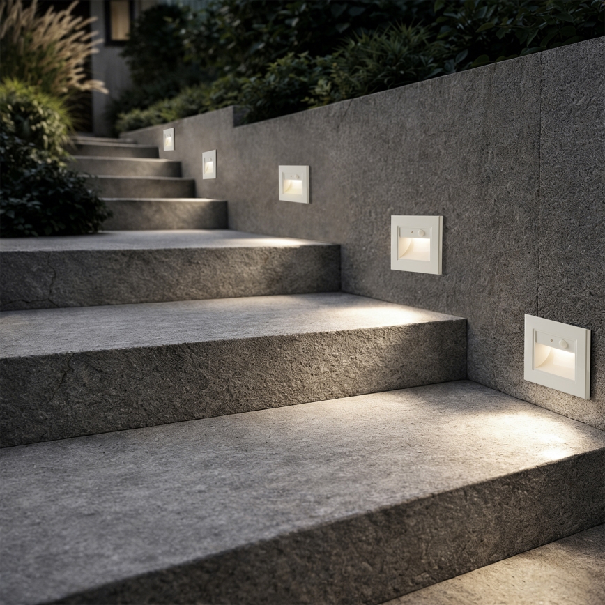 Brilagi - LED Treppenleuchte mit Sensor STEP LIGHT LED/1,5W/230V IP44 weiß