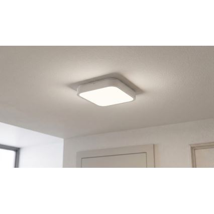 BRILAGI - LED Badezimmer-Deckenleuchte mit integriertem Sensor ZENNA LED/18W/230V 28,5 x 28,5 cm IP44 Weiß + Fernbedienung