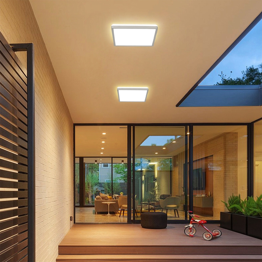 Brilagi - LED-Badezimmer-Deckenleuchte ULTRA SLIM LED/18W/230V 30x30 cm Silber IP54