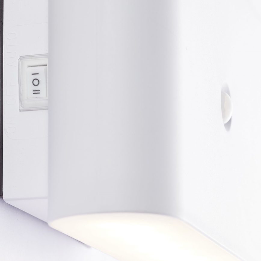 Brilliant - Aufladbare LED-Outdoor-Wandleuchte mit Sensor XINO LED/3W/5V IP44 weiß