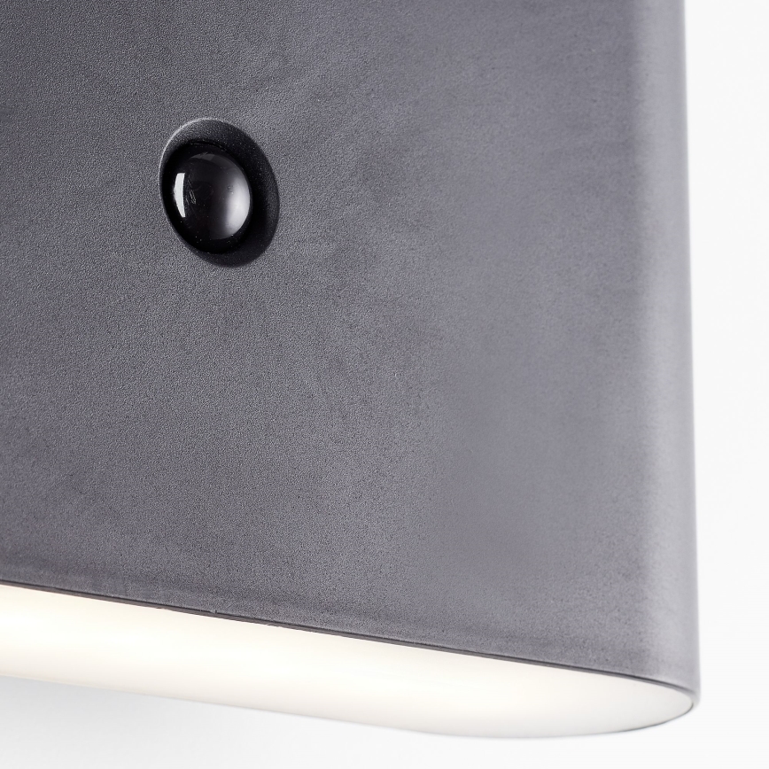 Brilliant - LED Außen-Wandlampe mit Sensor, wiederaufladbar XINO LED/3W/5V 3600 mAh IP44 schwarz