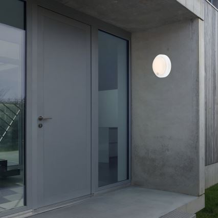 Brilo - LED wiederaufladbare Außenwandleuchte mit Sensor LED/4W/5V 4400 mAh IP44 weiß