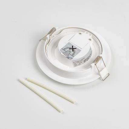 Briloner 7285-016 - LED-Einbauleuchte für das Badezimmer LED/6,4W/230V IP23