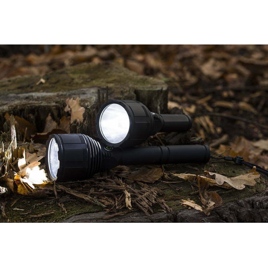 Dimmbare, aufladbare LED-Taschenlampe LED/30W/5V IPX7 3000 glänzend 4200 mAh