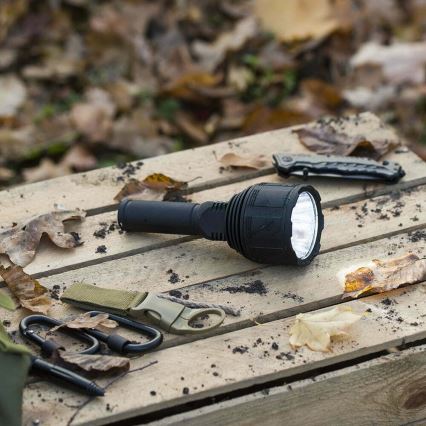 Dimmbare, aufladbare LED-Taschenlampe LED/30W/5V IPX7 3000 glänzend 4200 mAh