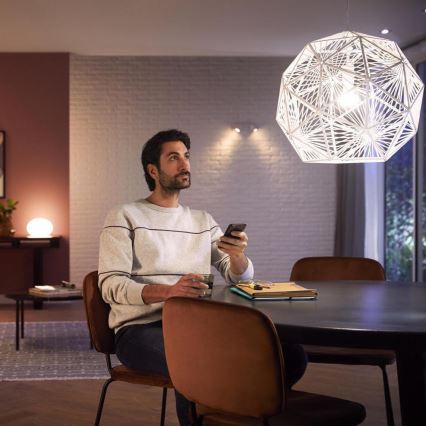 Dimmbare LED-Glühbirne Philips Hue Weiß und Farbe Ambiance A60 E27/9W/230V 2000-6500K