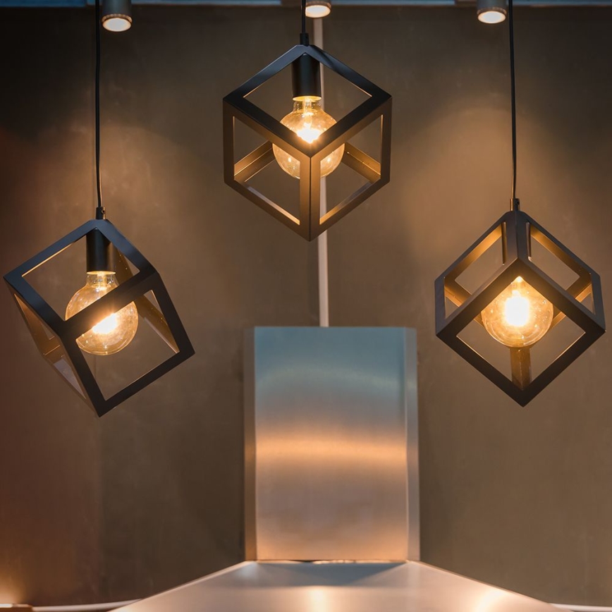 Dimmbare LED-Glühlampe FILAMENT G125 E27/8W/230V 2200K