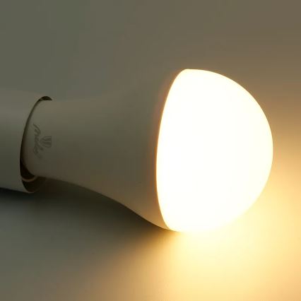 Dimmbare LED-RGBW-Glühlampe A60 E27/15W/230V 2700-6500K Wi-Fi Tuya