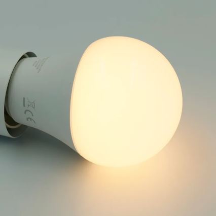 Dimmbare LED-RGBW-Glühlampe A60 E27/9W/230V 2700-6500K Wi-Fi Tuya