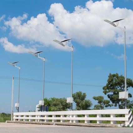 Dimmbare LED-Solar-Straßenleuchte SAMSUNG CHIP LED/50W/6,4V 6000K IP65 + Fernbedienung