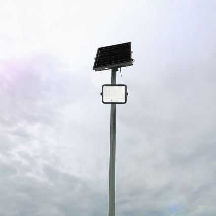 Dimmbarer LED-Solar-Flutlichtstrahler LED/300W/3,2V 2000-8000K IP65 15000 mAh schwarz + Fernbedienung