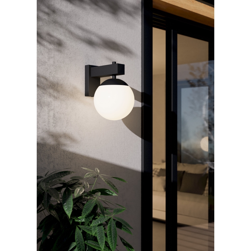 Eglo - Outdoor-Wandleuchte 1xE27/40W/230V schwarz IP44
