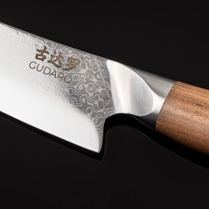 Gudaro - Damast-Chefmesser TAKUMI 8, 67 Lagen Stahl, Klingenlänge 20 cm, Walnuss
