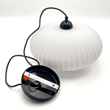 Hängeleuchte HARMA 1xE27/15W/230V d 30 cm weiß/schwarz