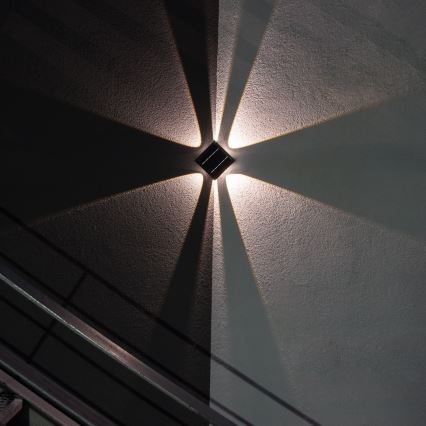 LED Solar-Wandleuchte mit Sensor LED/2W/5V IP54 1300 mAh