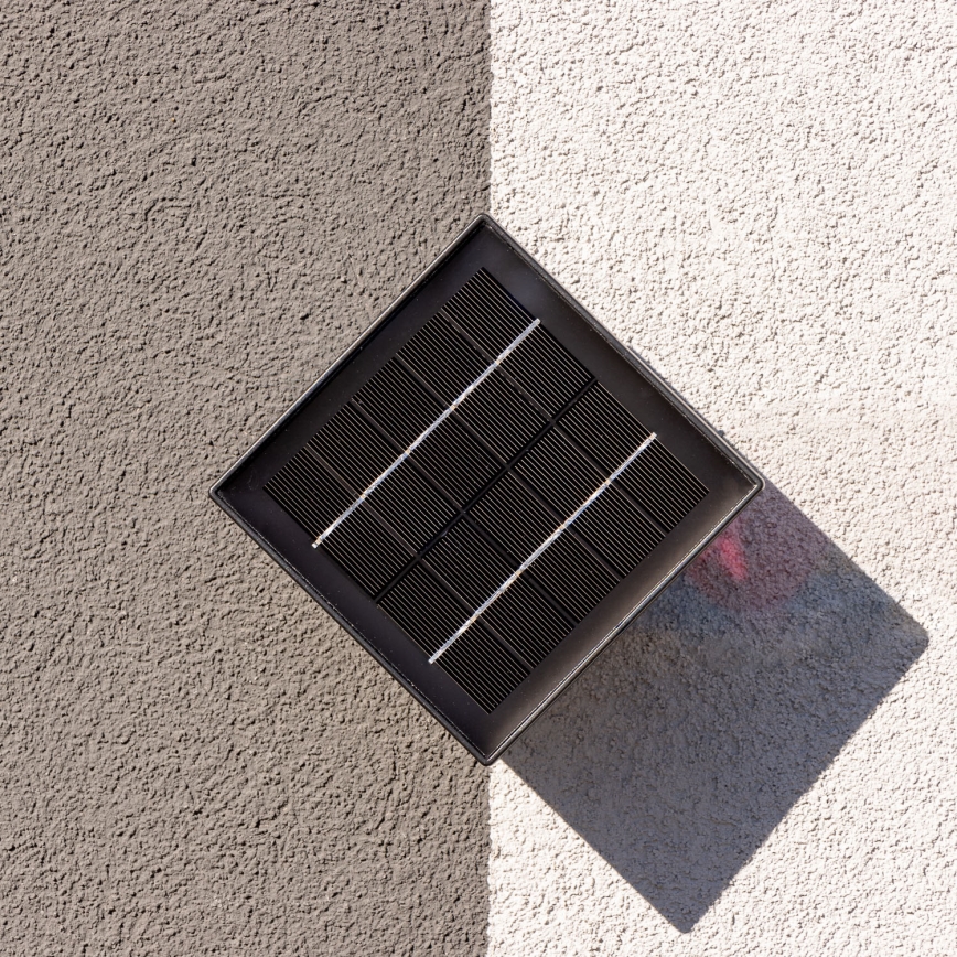 LED Solar-Wandleuchte mit Sensor LED/2W/5V IP54 1300 mAh