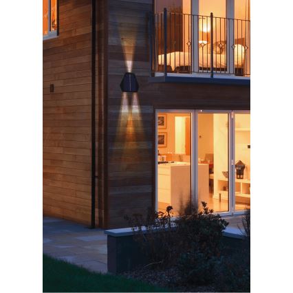 LED Solar-Wandleuchte mit Sensor LED/2W/5V IP54 1300 mAh