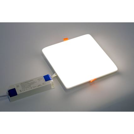 Immax NEO 07110K – Dimmbare LED-Einbauleuchte fürs Badezimmer PRACTICO LED/24W/230V Tuya