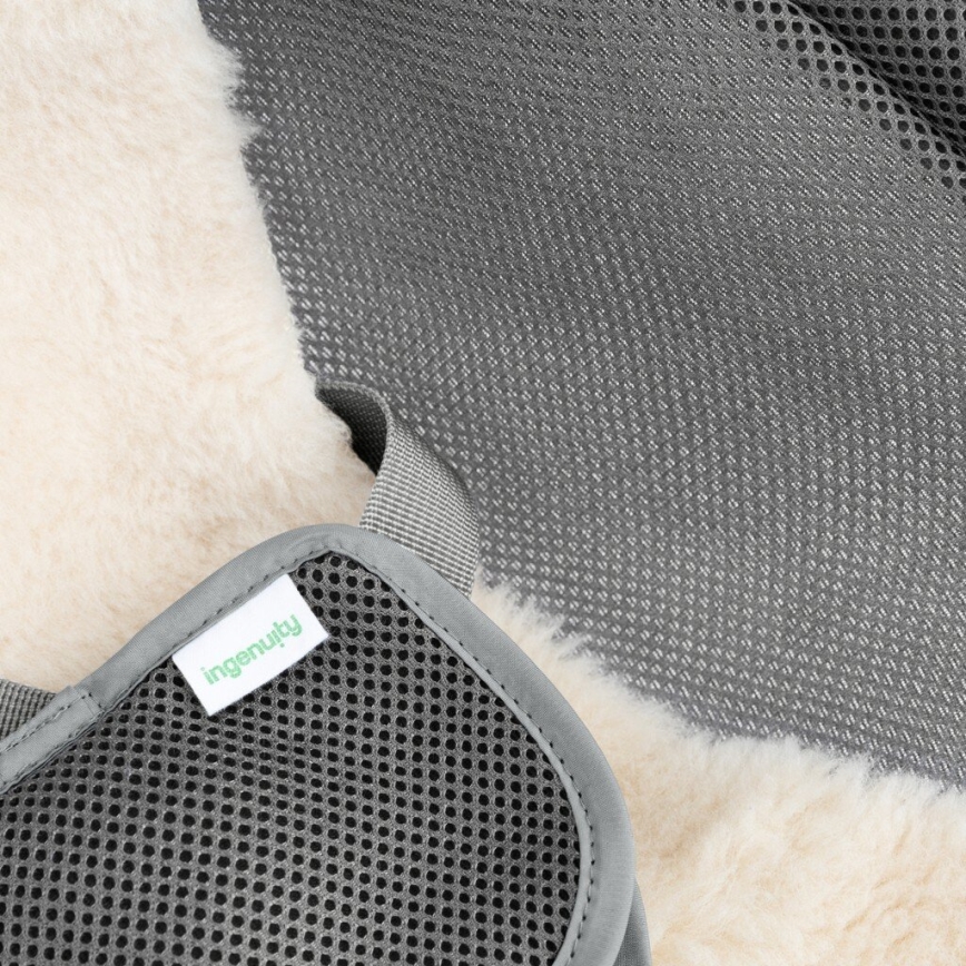 Ingenuity - Baby-Vibrationsliege mit Melodie EVERY SEASON WESLEY grau