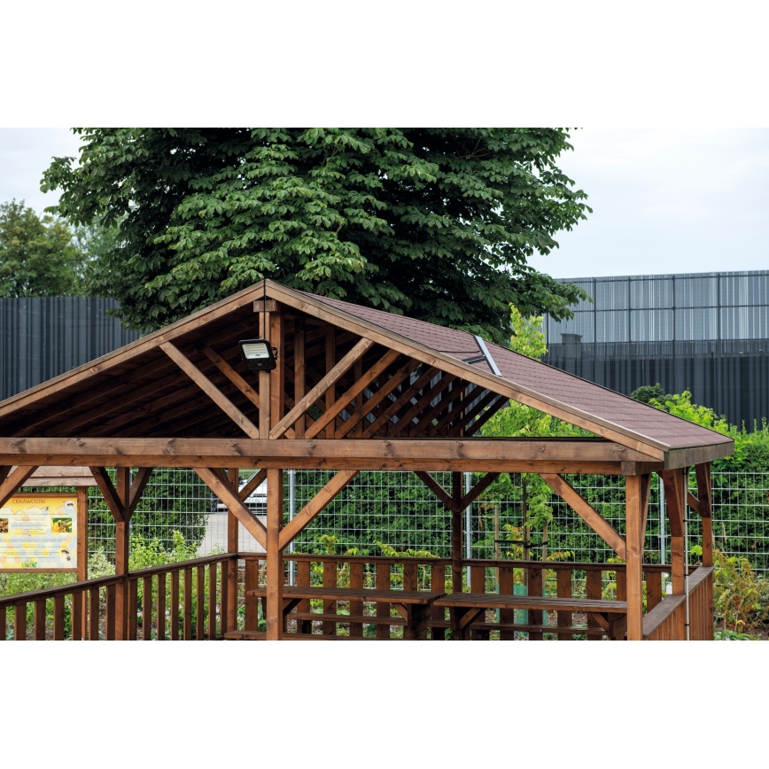 LED dimmbarer Fluter mit Solarpanel und Dämmerungssensor LED/15W/15000 mAh 3,2V IP65 + Fernbedienung