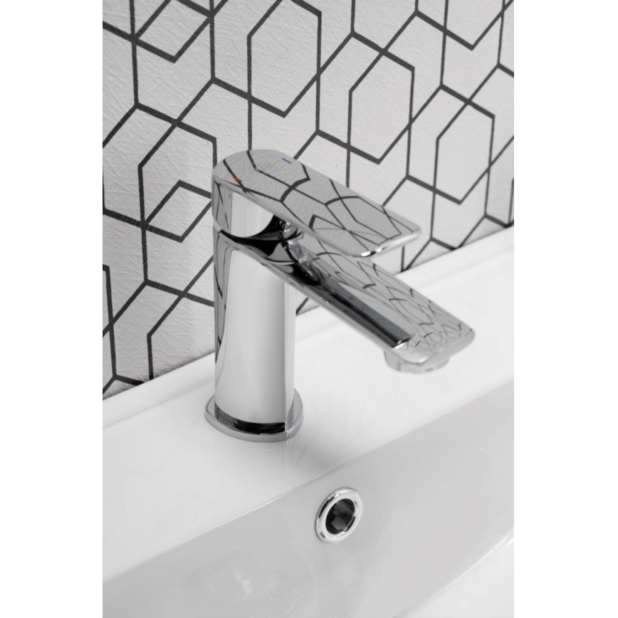 KFA Armatura 4422-815-00 - Waschbeckenarmatur + Ablauf mit Überlauf AGAT 15,2 cm glänzendes Chrom