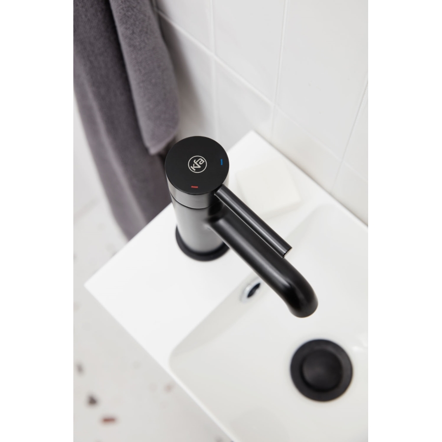 KFA Armatura 5032-815-81 - Waschbeckenarmatur + Ablauf mit Überlauf MOZA 15,2 cm matt schwarz